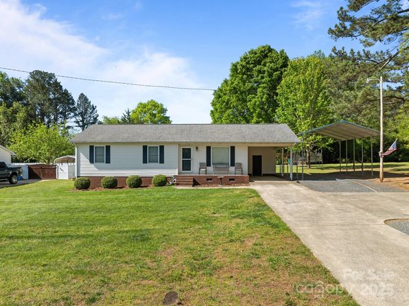 1238 Moss Springs Rd, Albemarle, NC 28001