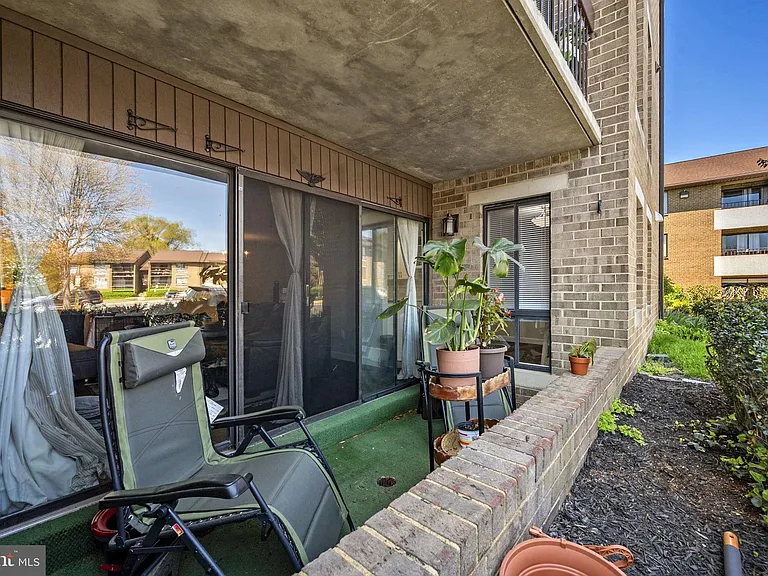 517 Florida Ave #T4 — Photo 35