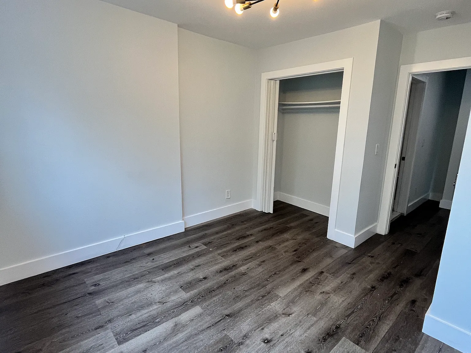 4 bed, 1200 sqft, $3,200 — Photo 2