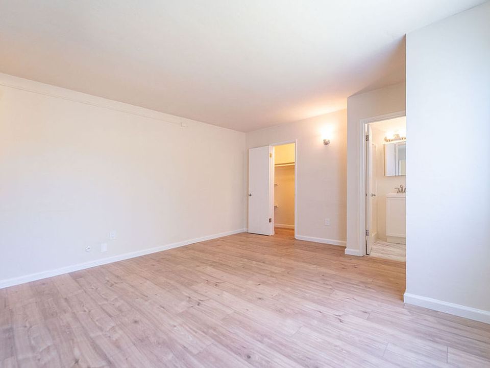 1st image of 5471 Vicente Way APT 12
