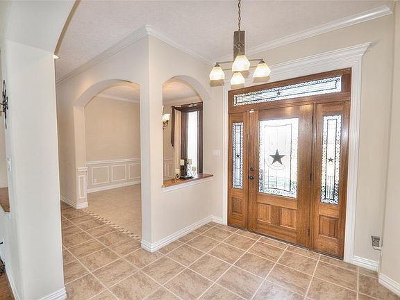 5th image of 4918 Texana Dr
