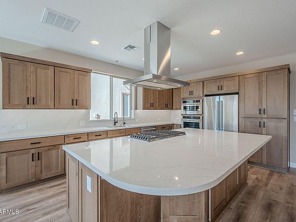 4th image of 389 E BRACCIANO Avenue