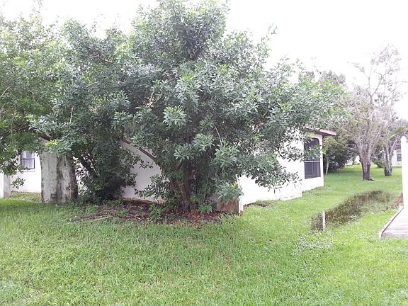 3rd image of 22485 Aster Ave