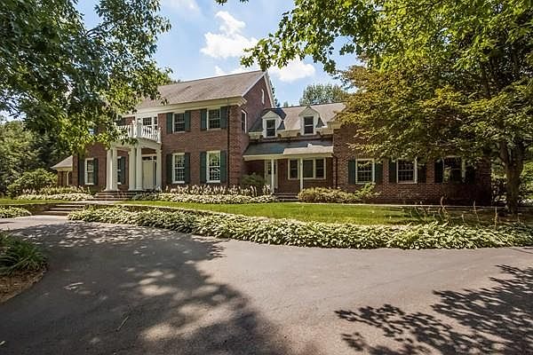 1st image of 14 High Meadow Cir