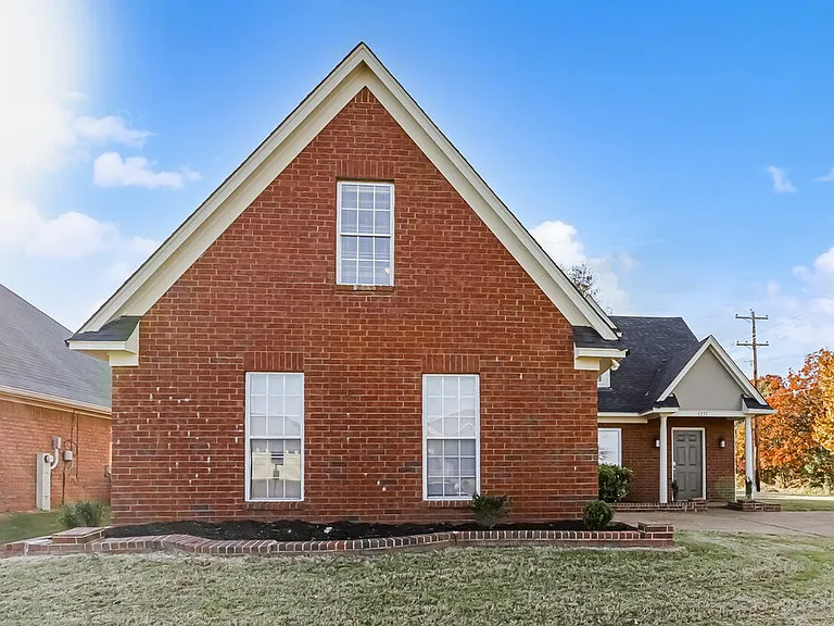 5237 Sea Horse Dr — Photo 1