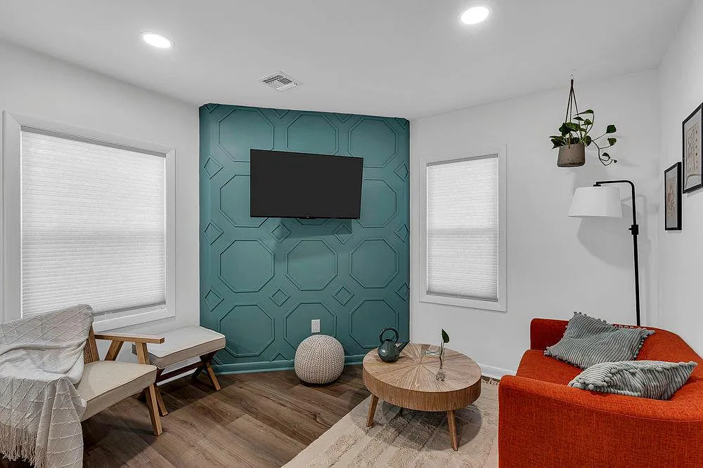 1 bed, 650 sqft, $2,200 — Photo 1