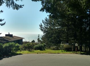 10 Machi Rd, Whitethorn, CA 95589