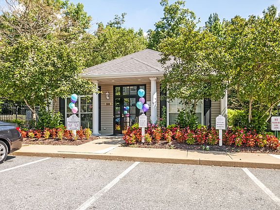 Leasing Office