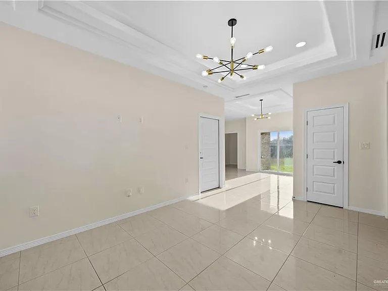 2308 San Pascual St — Photo 3
