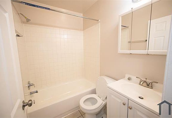 5th image of 73 Forrester St SW APT 1