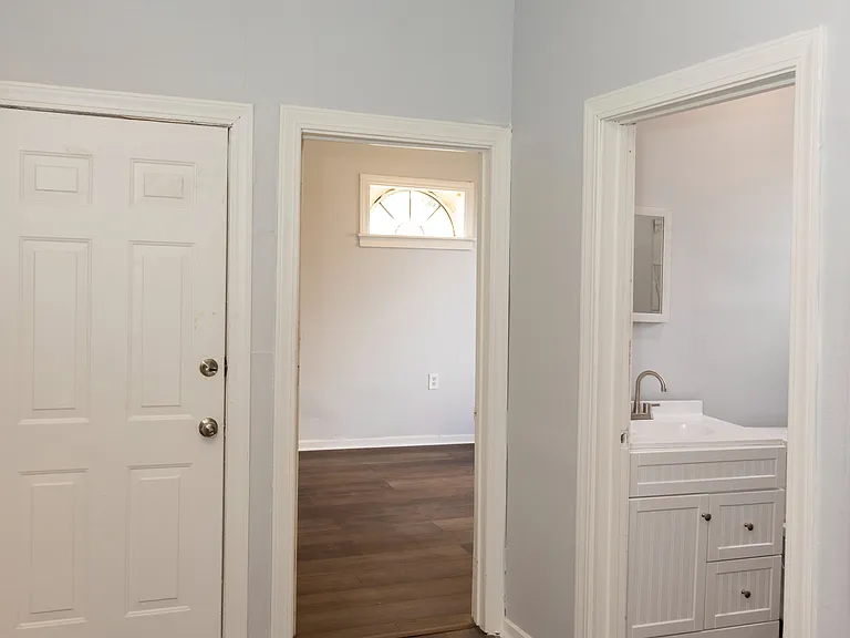 993 Oakview St #202 — Photo 15