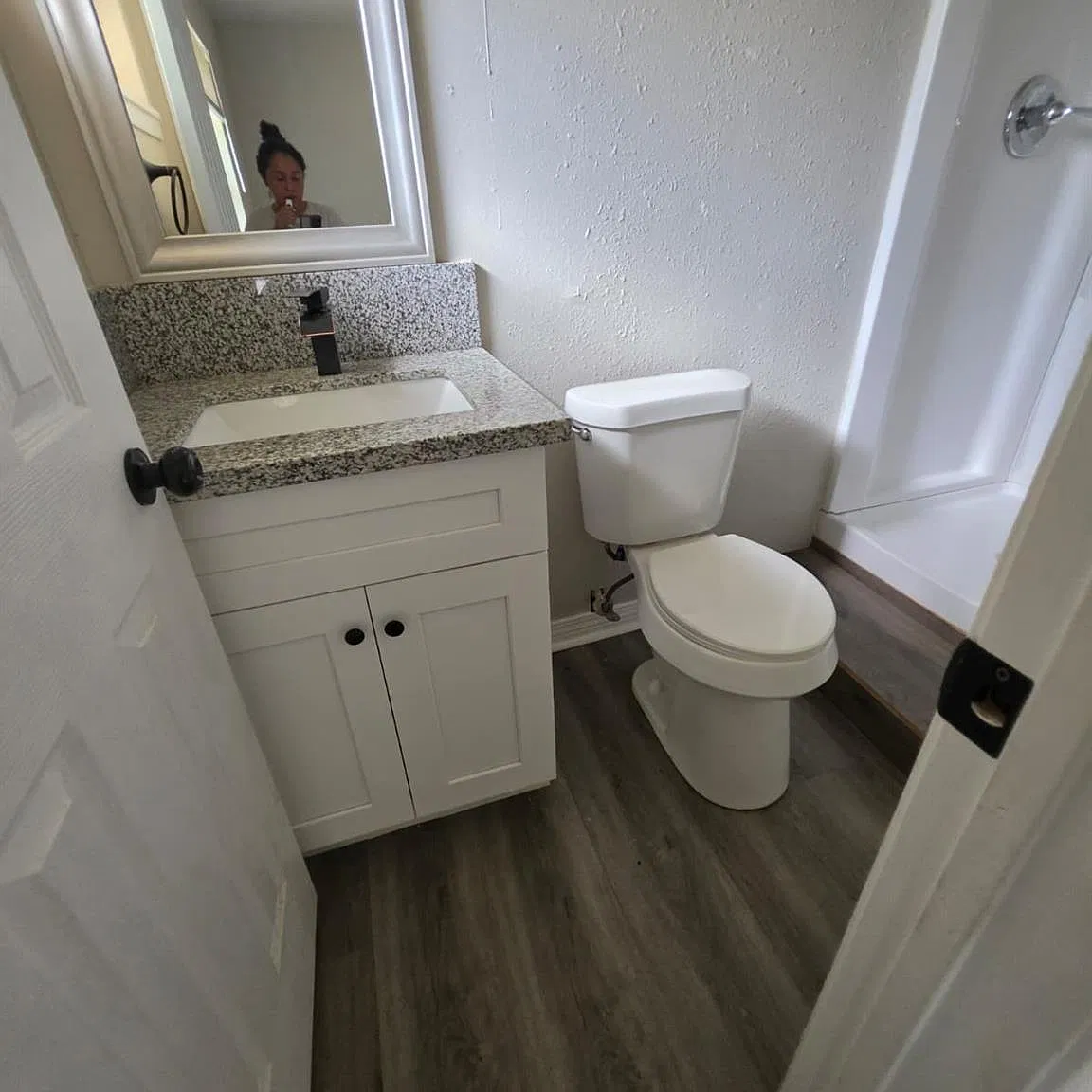 3 bed, 2.0 bath, 1296 sqft, $1,900 — Photo 3