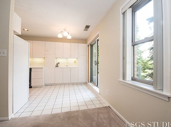 4th image of 4747 Howard St APT 204A