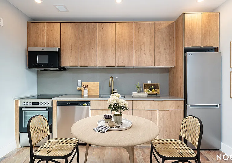 31-61 Vernon Blvd #6X — Photo 13