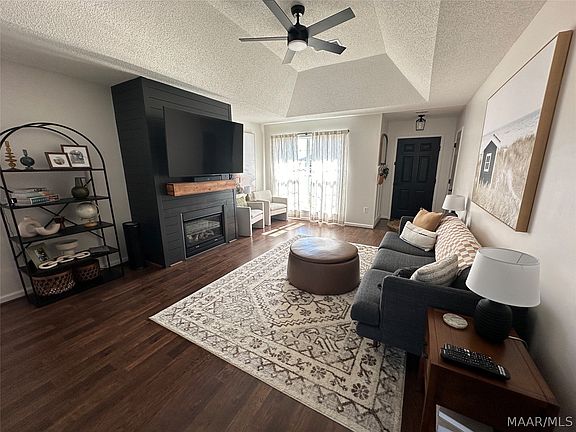 2nd image of 6020 Walderbrook Ct