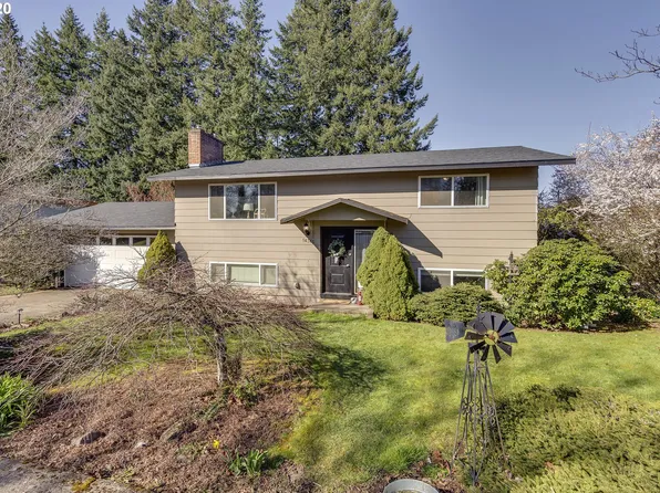 14365 Shalimar Dr, Sandy, OR 97055