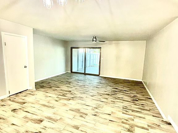 DINNING ROOM & LIVING ROOM