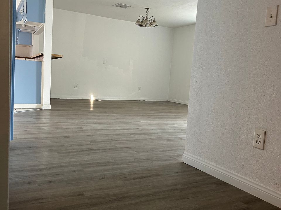 1st image of 630 E 4th St #628
