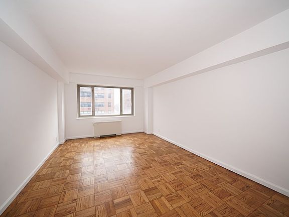 3rd image of 160 E 84th St APT 15J