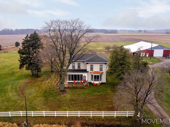 10043 Whitbeck Rd, Montague, MI 49437