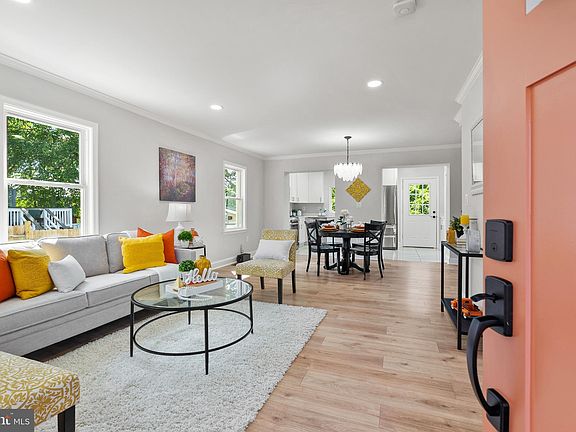 3rd image of 2729 Fairhaven Ave