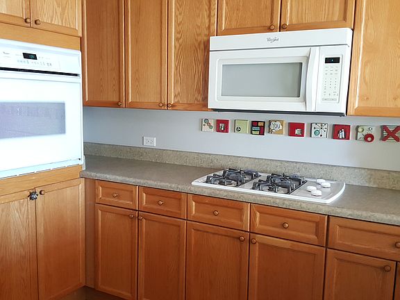 4th image of 1515 S Prairie Ave Unit 618