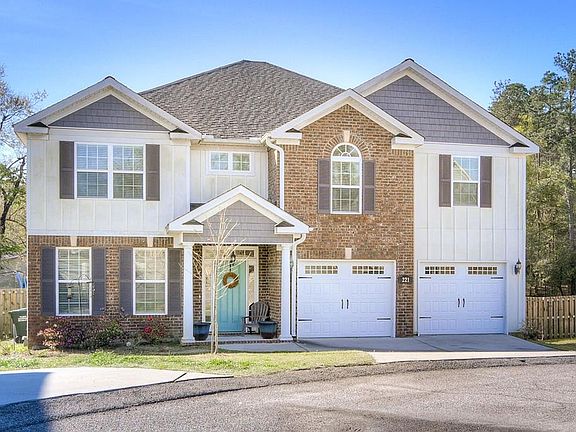 2nd image of 221 Dominion Dr