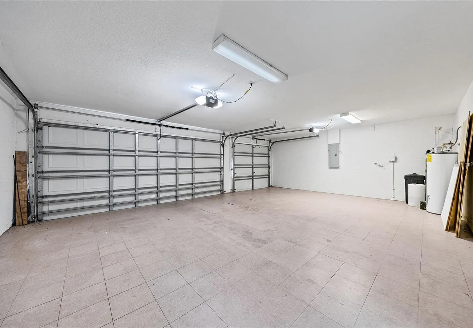 5 bed, 3.0 bath, 3512 sqft, $4,000 — Photo 4