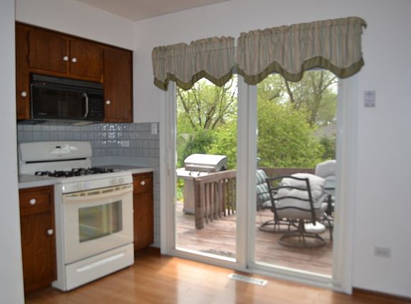 4th image of 14701 Lorel Ave