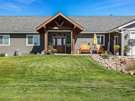 4th image of 400 Cochell Way