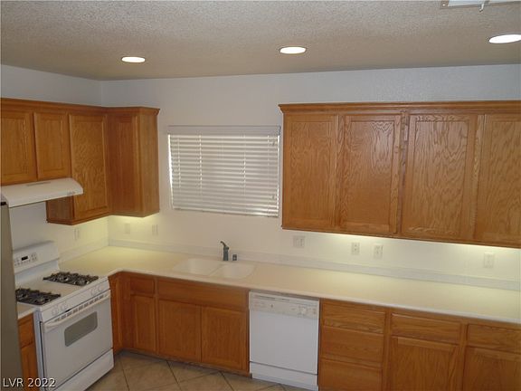 4th image of 10855 Florence Hills St