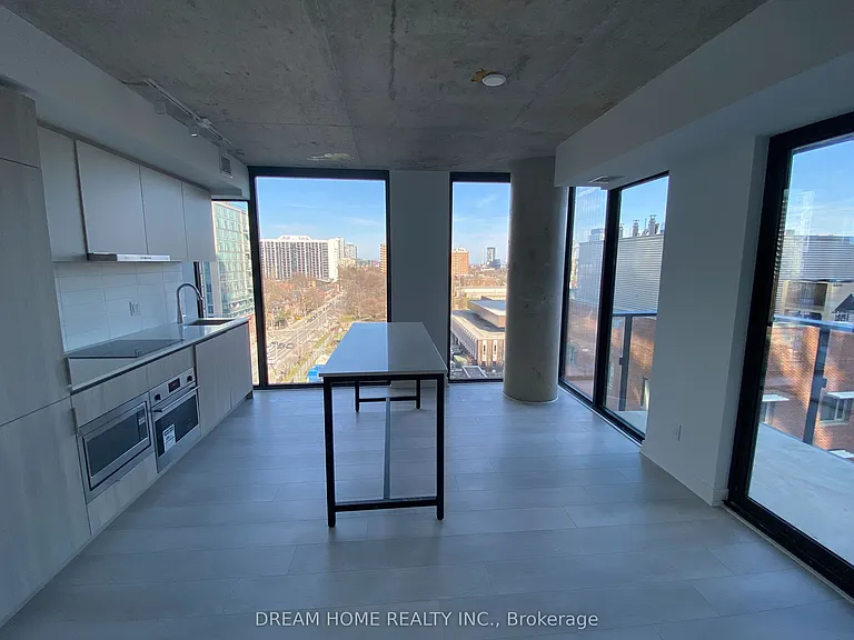 47 Mutual St #807 — Photo 5