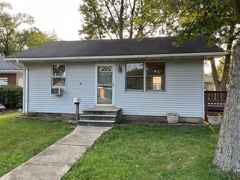 1st image of 210 Daniels St