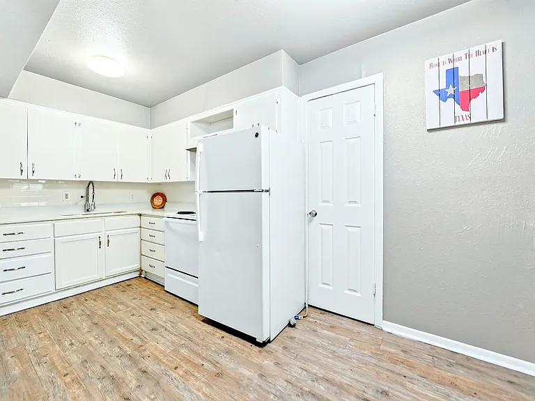 1417 Bennett Ave #G — Photo 13
