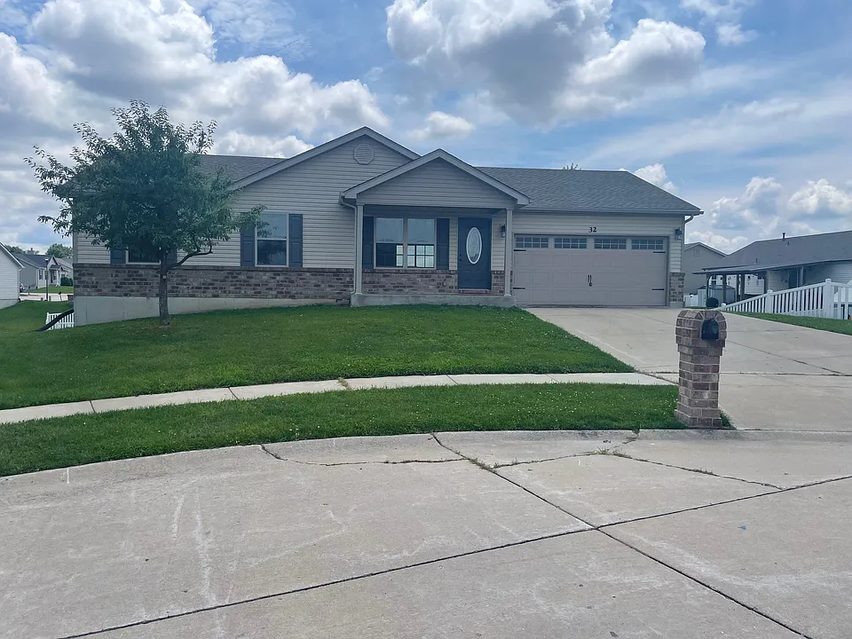 32 Rolling Rock Creek Ct