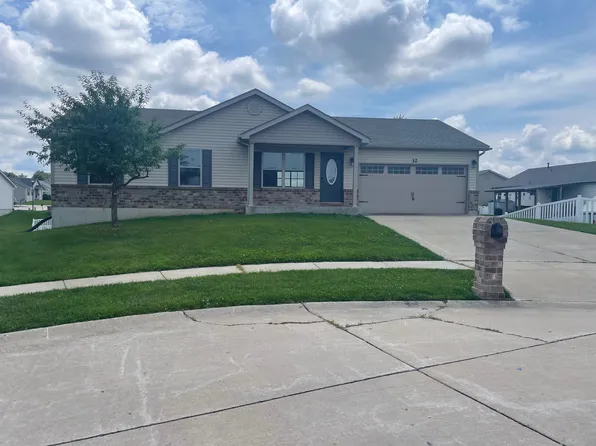 32 Rolling Rock Creek Ct, Wentzville, MO 63385