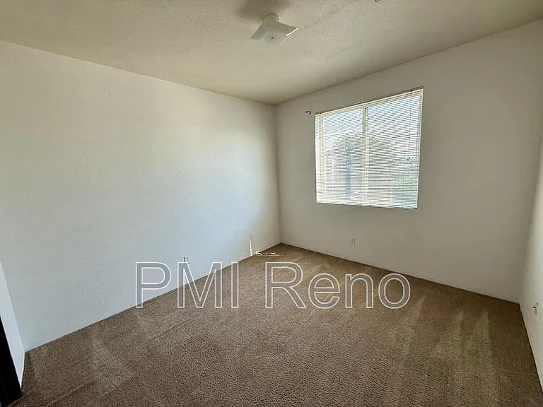 Big Horn Apartments — Photo 18