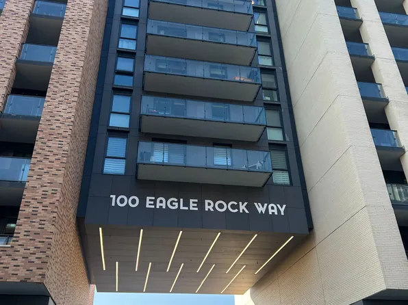 100 Eagle Rock Way, Vaughan, ON