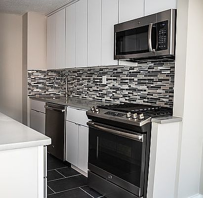 3rd image of 490 2nd Ave APT 2D