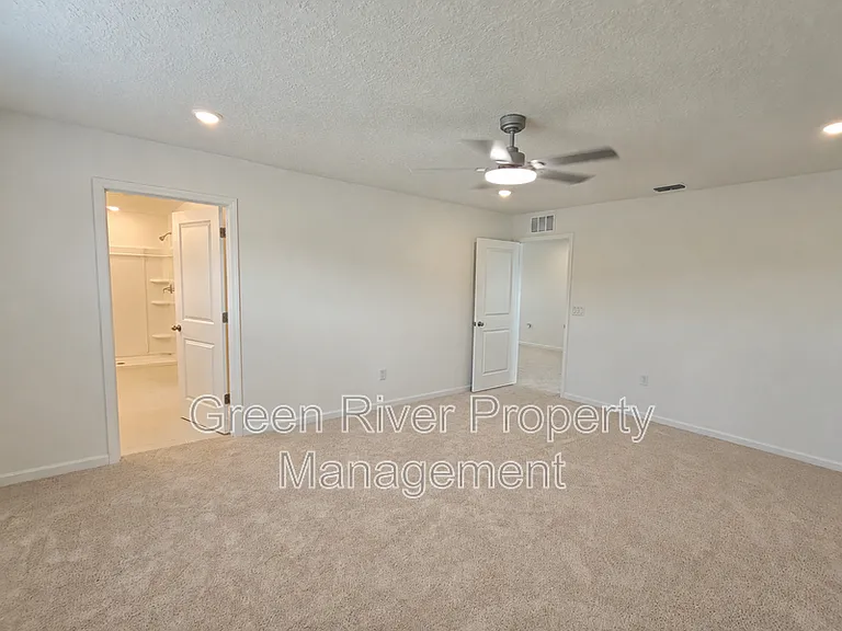 5724 Lagoon Cruise Way — Photo 36