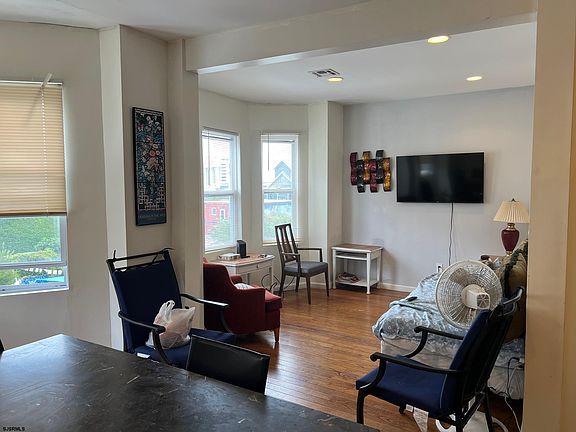 5th image of 116-118 N Mississippi Ave