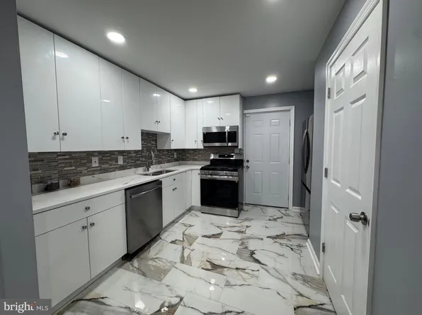 739 E 10th St, Wilmington, DE 19801