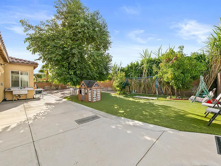 46211 Roadrunner Ln — Photo 27