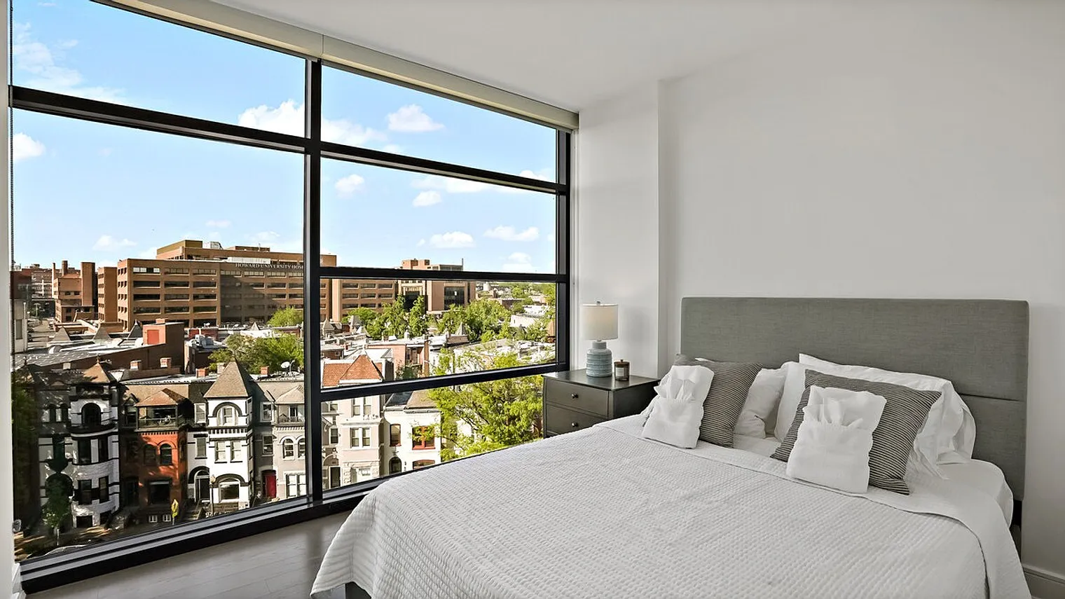 2 bed, 2.0 bath, $5,163 — Photo 4