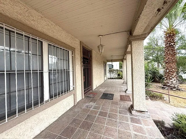 583 N Monroe St — Photo 3