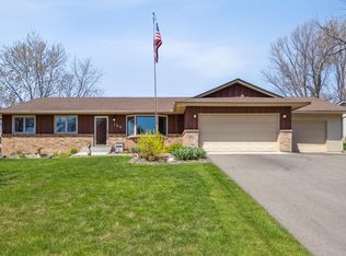 159 Juniper Ln, Apple Valley, MN 55124
