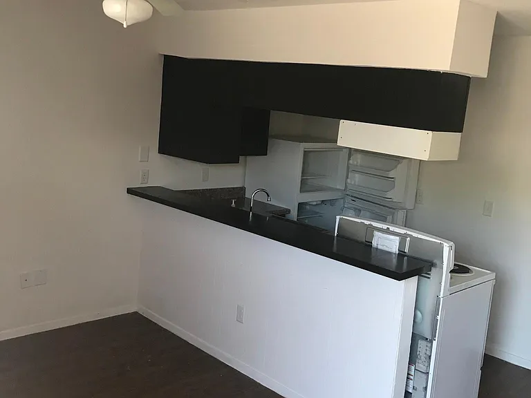 706 Denson Dr #207 — Photo 2