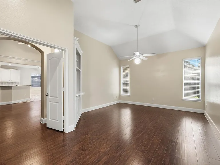 19307 Pinewood Bluff Ln — Photo 14
