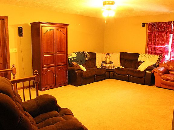 Upstairs living room 