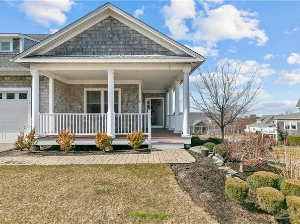 30 Stony Brook Ln, Portsmouth, RI 02871
